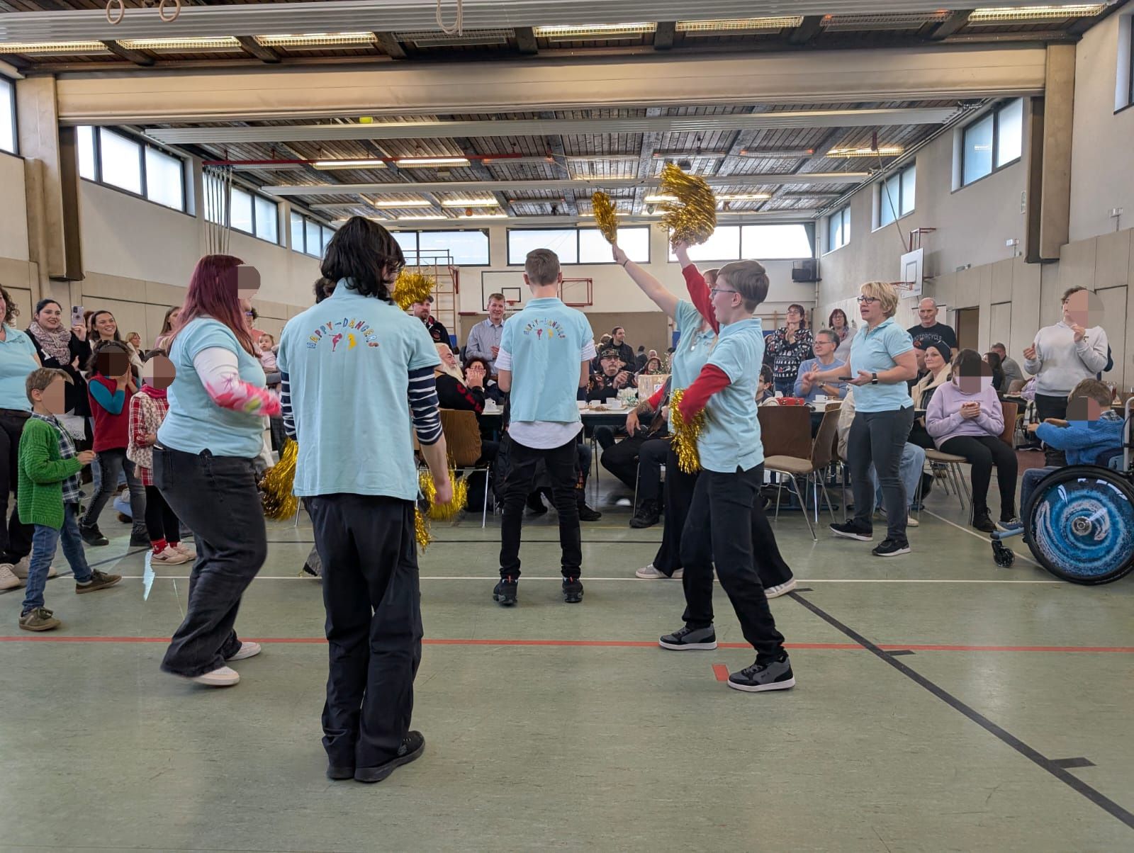 Happy%20Dancers%20LBS%20bei%20ihrem%20Auftritt